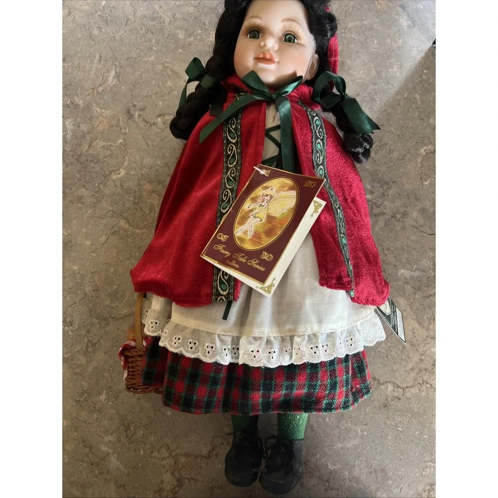 Geppeddo Porcelain Little Red Riding‎ Hood Doll 16